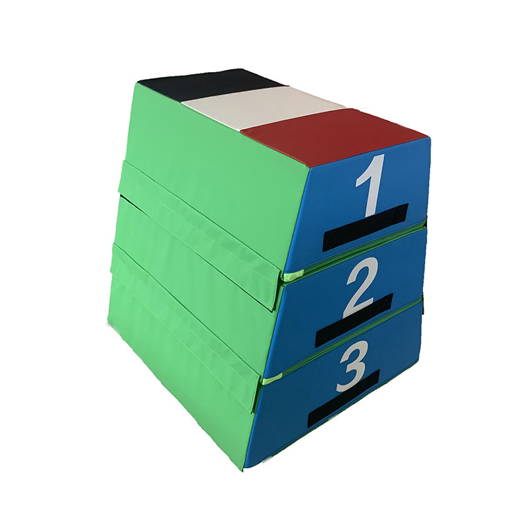 Piccola scatola di salto in tre sezioni